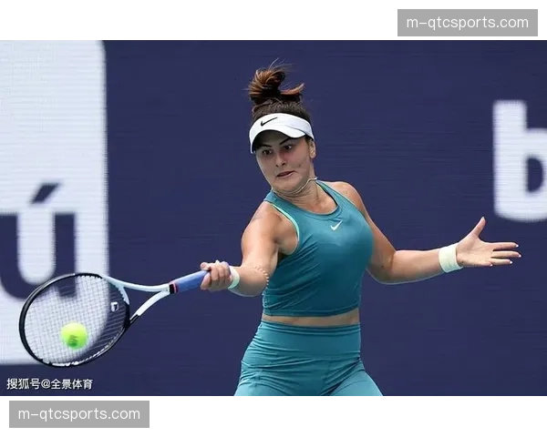 安德莱斯库宣布与长期教练分手，暂时由母亲担任场外指导