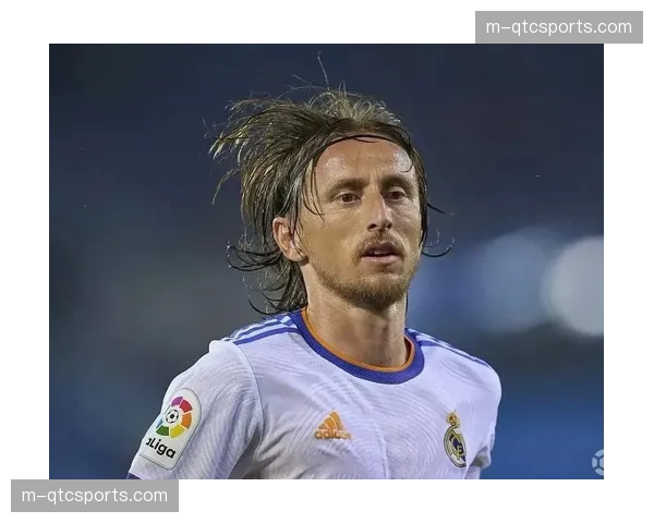 人物聚焦:38岁的莫德里奇替补登场策动绝杀,赛后获评全场最佳 人物聚焦:38岁的莫德里奇替补登场策动绝杀,赛后获评全场最佳